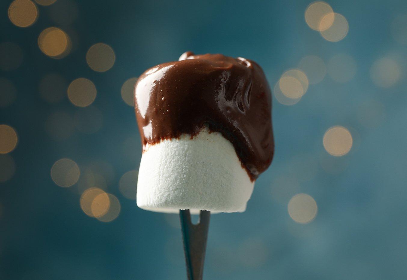 chocolate fondue marshmellow